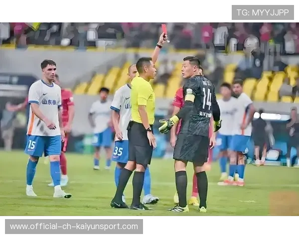 中国足球裁判判罚争议事件盘点，足球裁判案例