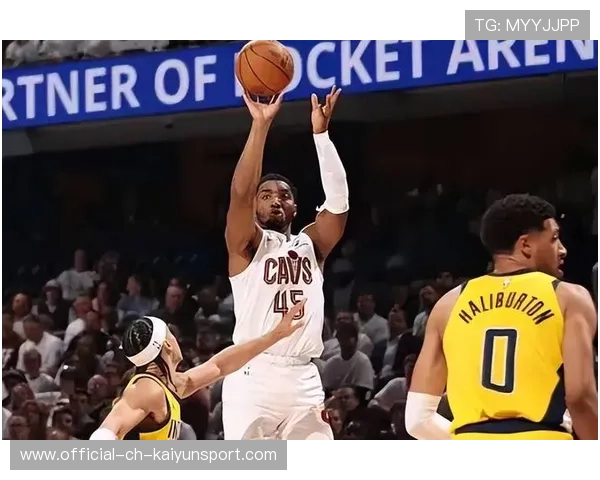 米切尔末节狂割15分率队打出12-0高潮 米切尔末节狂割15分率队打出12-0高潮